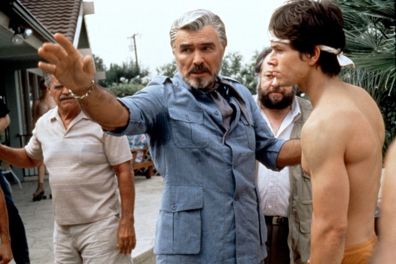 Boogie Nights – Prazer sem Limites: o filme conta a história de um jovem de 17 anos sexualmente bem-dotado.