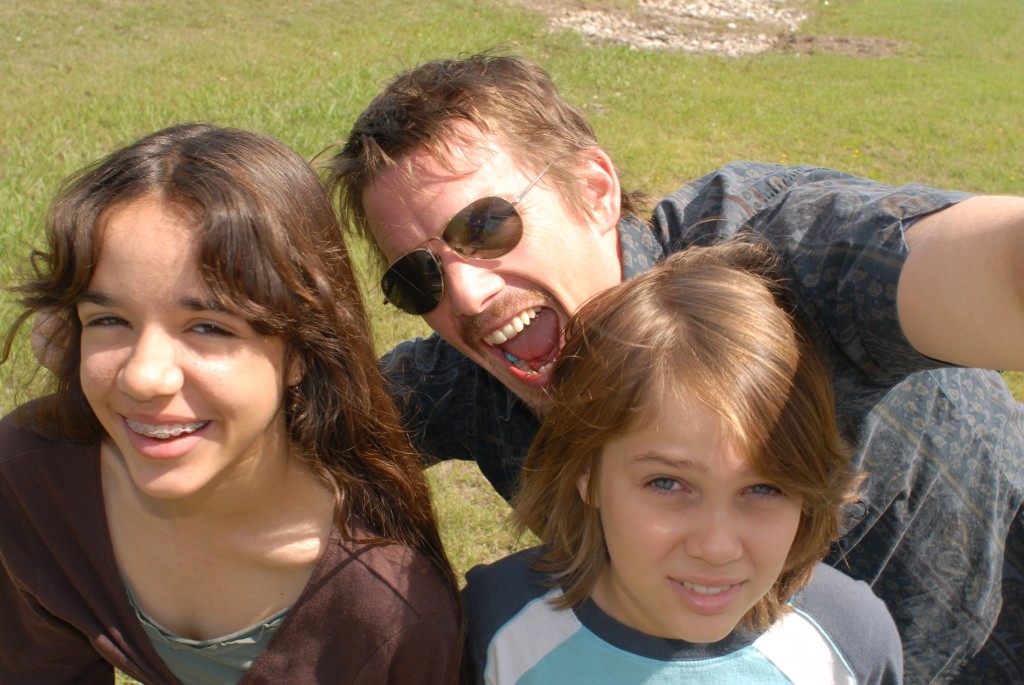 Boyhood teve seis indicações, incluindo melhor ator coadjuvante para Ethan Hawke (no centro)