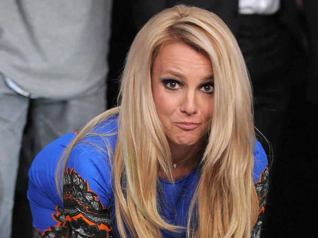 Após fim de noivado, cantora pop Britney Spears cria perfil na rede social da pegação, o Tinder