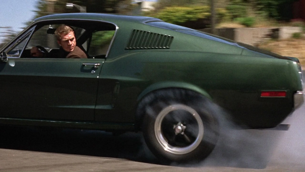 Bullit (1968) – Na pele de um policial de São Francisco, Steve McQueen no volante do Ford Mustang GT 1968  