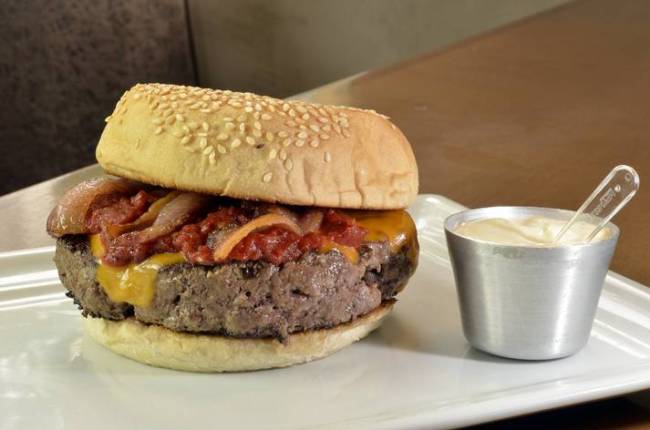 Bloody mary burger, sanduíche servido no Buger Lab Experience durante a SP Burger Fest 2014