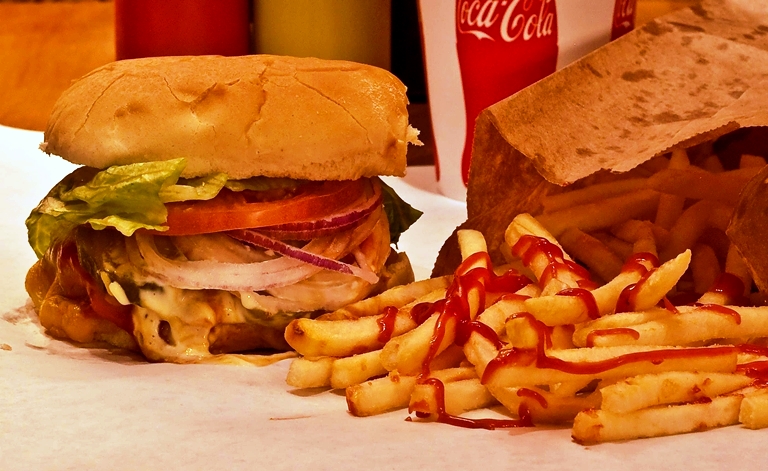 Burger joint: um único sanduíches ao qual se acrescentam complemento (Fotos: divulgação)