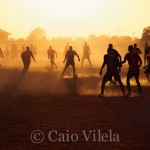 Pelada ao pôr-do-sol, em Burkina Faso, no oeste africano (Crédito: Caio Vilela)