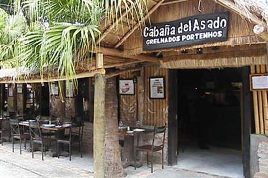 Cabana del Asado: restaurante com decoração rústica