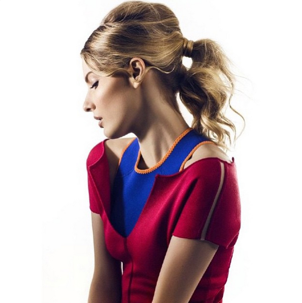 No verão, os cabelos presos podem, e devem, ser estilosos!