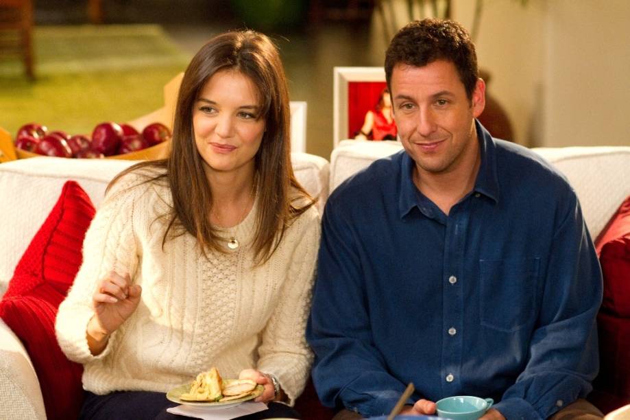 Cada um Tem a Gêmea que Merece: Katie Holmes e Adam Sandler em cena Cada um Tem a Gêmea que Merece: Katie Holmes e Adam Sandler em cena