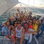 “Pau de selfie” ajuda a registrar Caio Castro se divertindo com os amigos (Reprodução/Instagram)