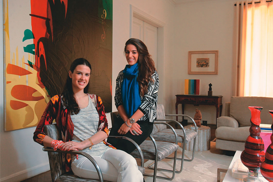Camila Camargo (à esq.) e Camila Guarita: blog para ensinar arte aos leigos (Foto: Fernando Moraes)