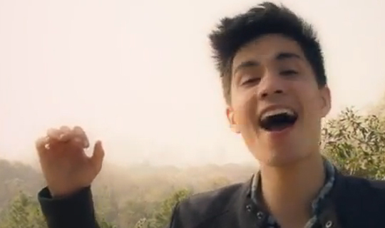 Vídeo do dia: 13 sucessos pop em três minutos