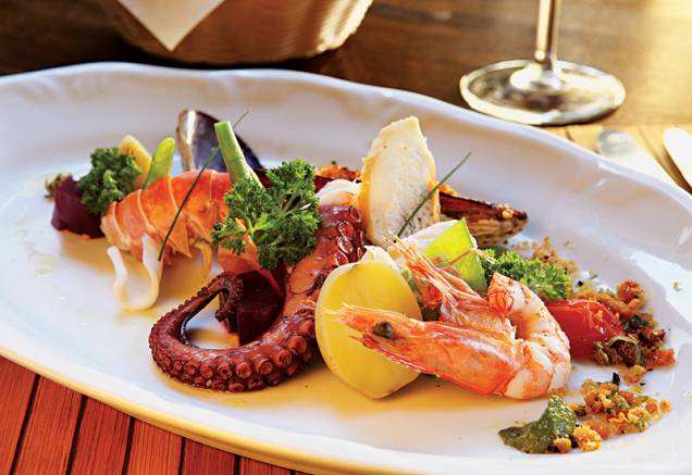 Cappon magro: salada de frutos do mar Cappon magro: salada de frutos do mar