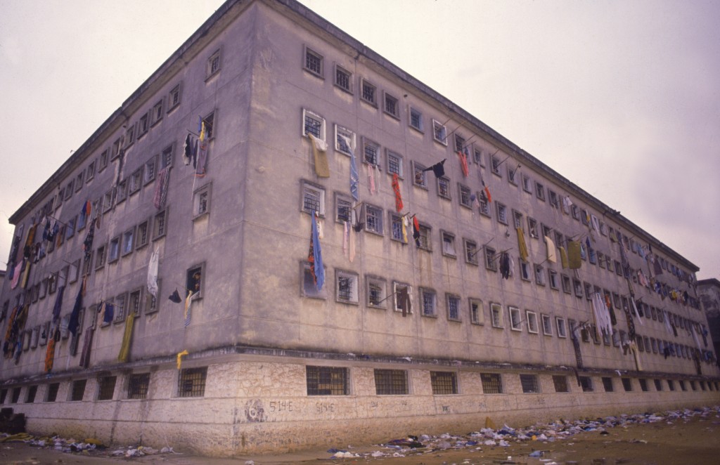 Data da foto: 10/1992 Pavilhão 9, onde ocorreu o Massacre do Carandiru (Foto: Antônio Milena)