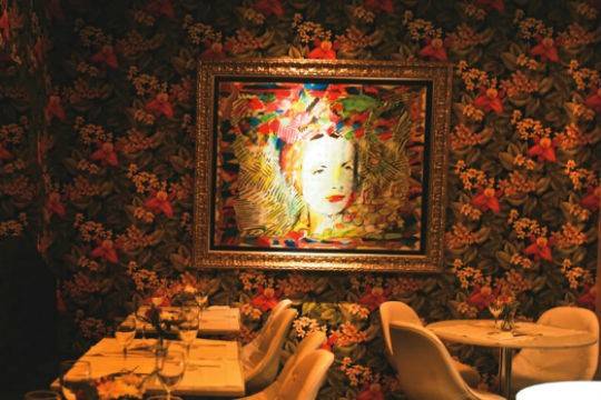 Obras de Ivald di Granato decoram o restaurante