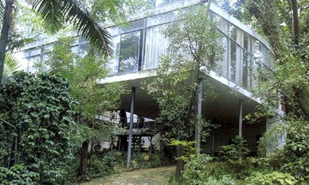 Casa de Vidro, residência de Lina Bo Bardi no Real Parque