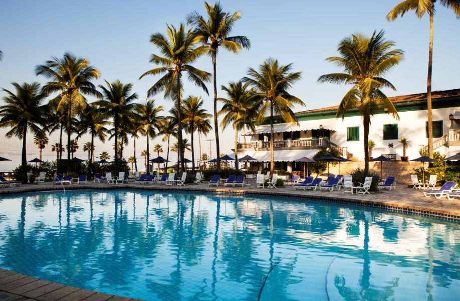 A piscina do Casa Grande Hotel, no Guarujá: o pacote no chalé para seis pessoas sai por mais de 46 000 reais