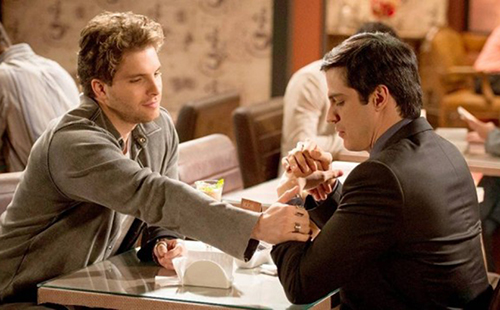 ‘Amor à Vida’: último capítulo pode ter beijo entre Félix e Niko