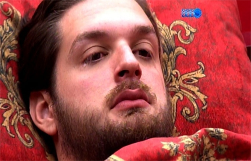 Cássio chora e diz que sairá do BBB 14 se Diego for eliminado no paredão