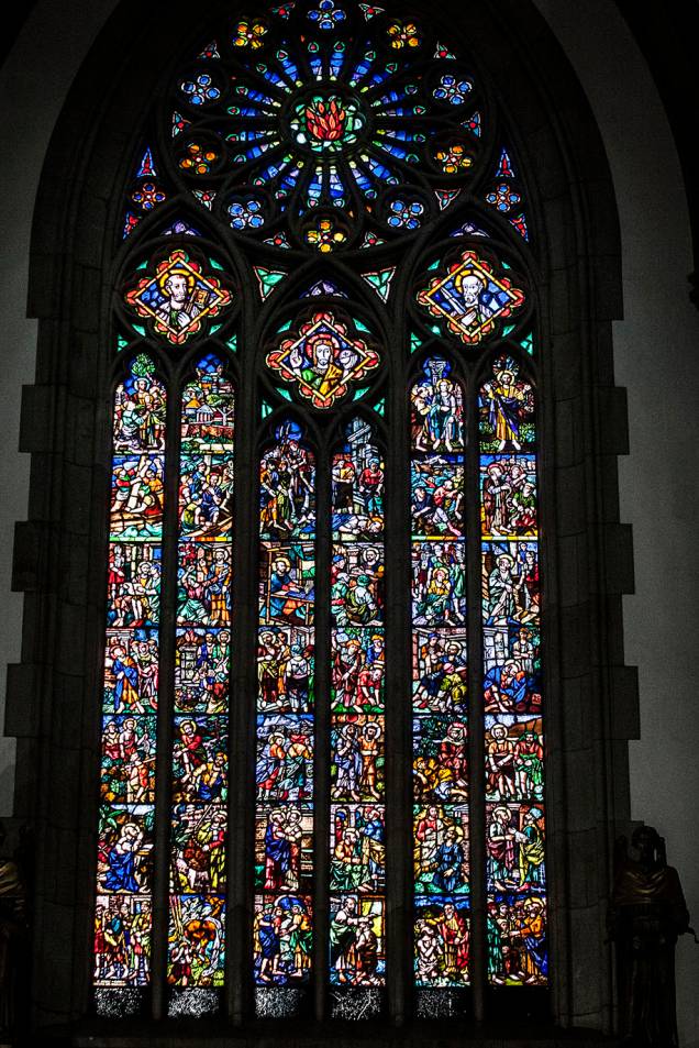 Um dos vitrais da lateral da Catedral da Sé Um dos vitrais da lateral da Catedral da Sé