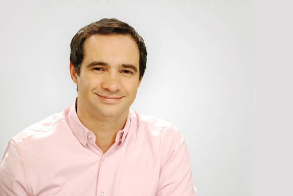 O jornalista e cantor Celso Cardoso