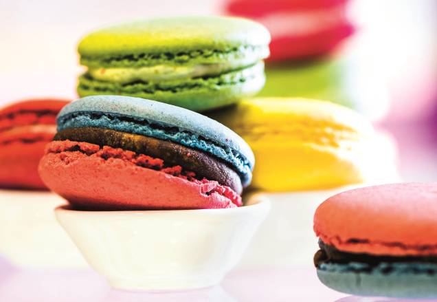 Macarons nas versões de pistache e de framboesa: doceria Boutique CFC Pâtissier, no Jardim Paulista