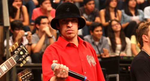 Champignon morre aos 35 anos; relembre o ex-baixista do Charlie Brown Jr. em cinco vídeos