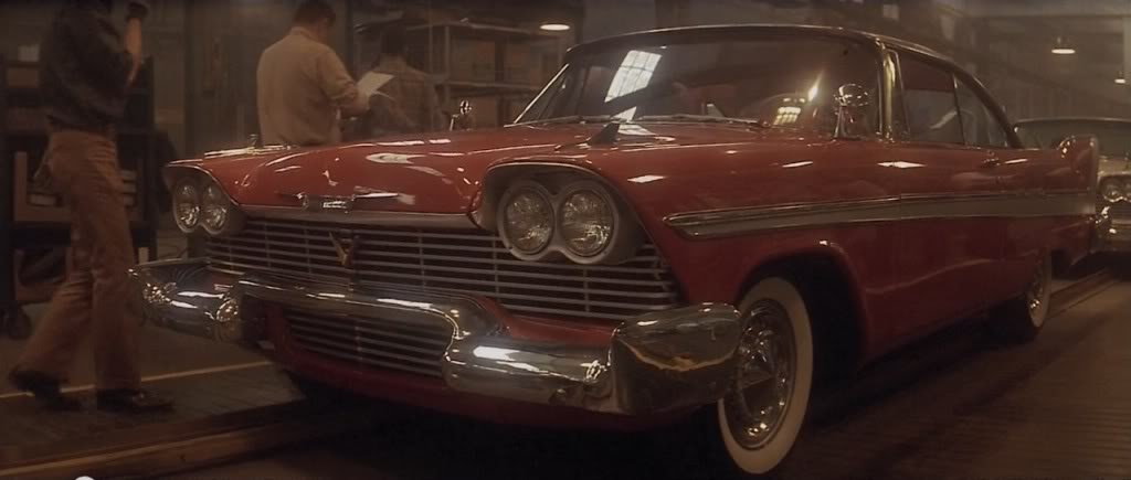 Christine (1983) – O carro assassino, um Plymouth Fury 1958, num terror com direção de John Carpenter inspirado em livro de Stephen King  