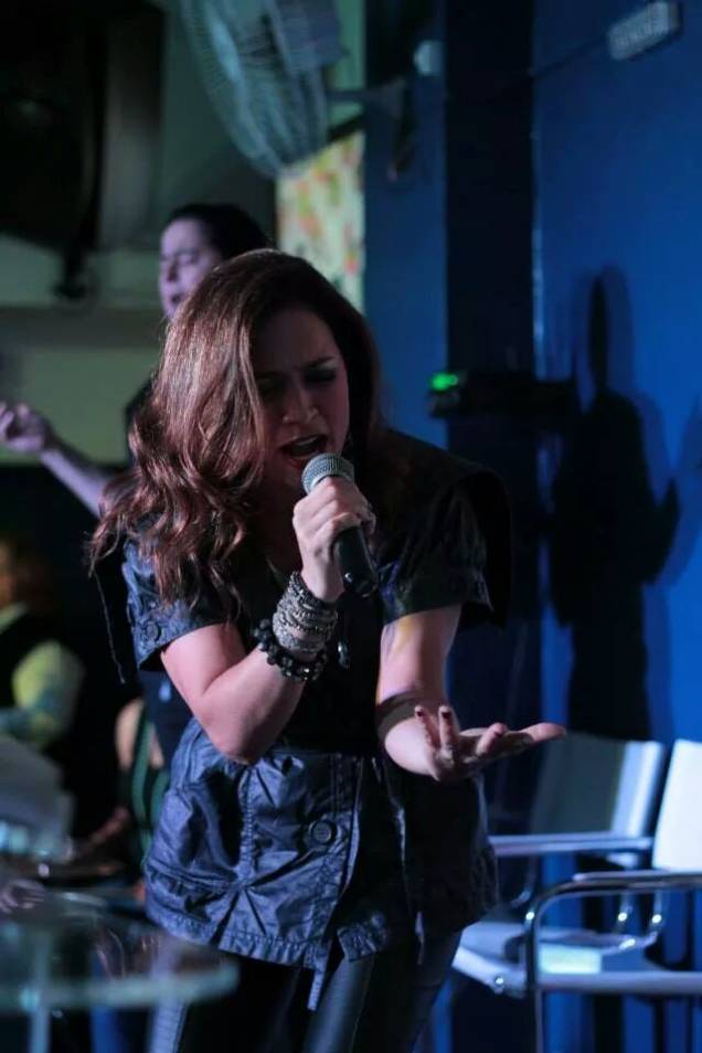 Rosania Rocha: organização da primeira balada gospel gay Rosania Rocha: organização da primeira balada gospel gay