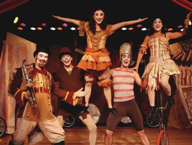 Malabarismo, música e palhaçada: o animado Circo do Seu Lé