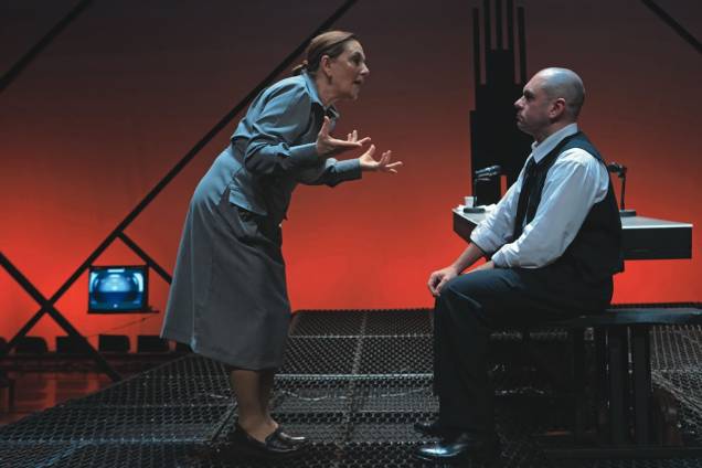 Henrique Benjamin e Denise Del Vecchio protagonizam o drama Circuito Ordinário Henrique Benjamin e Denise Del Vecchio protagonizam o drama Circuito Ordinário