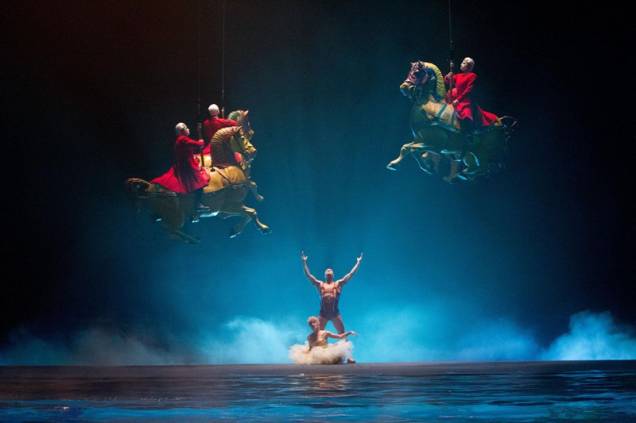 Cirque du Soleil - Outros Mundos: dirigido por Andrew Adamson
