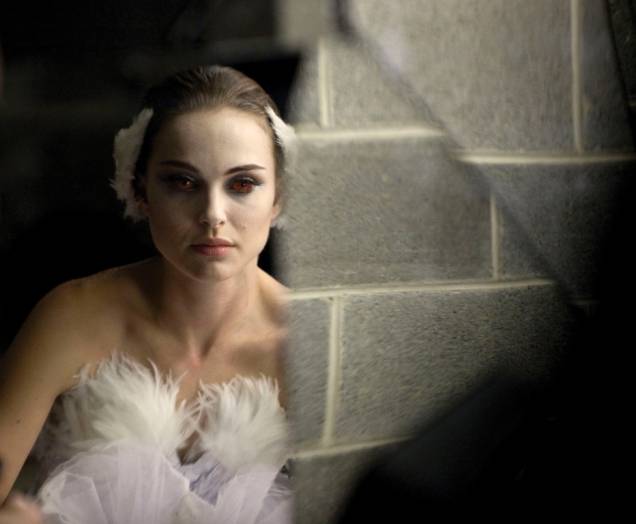 Cisne Negro: Natalie Portman vive uma bailarina atormentada