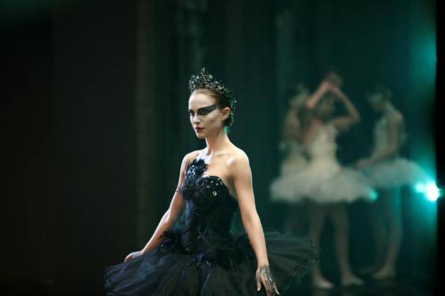 Fortíssima candidata ao Oscar de melhor atriz: Natalie Portman brilha como uma atormentada bailarina no drama psicológico Cisne Negro