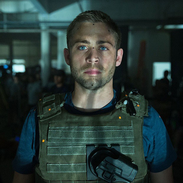 Cody Walker serviu de  "modelo" para ter o rosto de Paul "inserido" em seu corpo