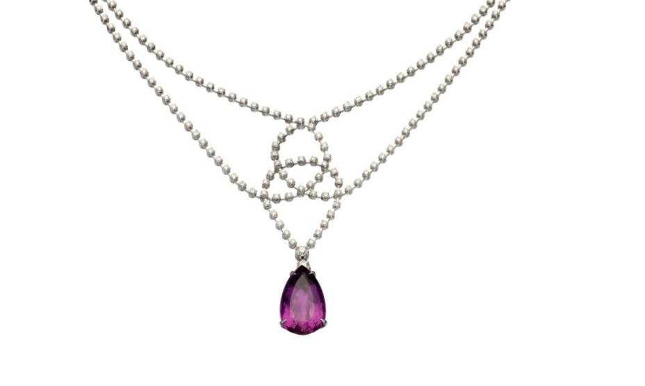 Colar de ouro branco e diamantes com topázio imperial vermelho-cereja em forma de gota, da H.Stern