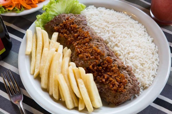 Uma boa opção para comer bem e pagar pouco durante o feriado.