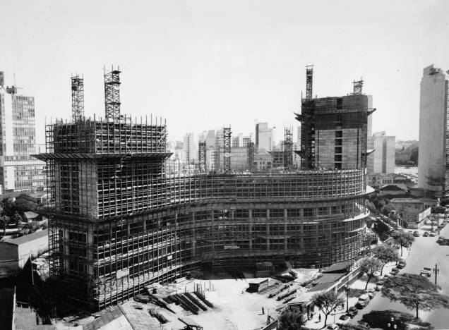 Copan: foto da construção do edifício na década de 1950