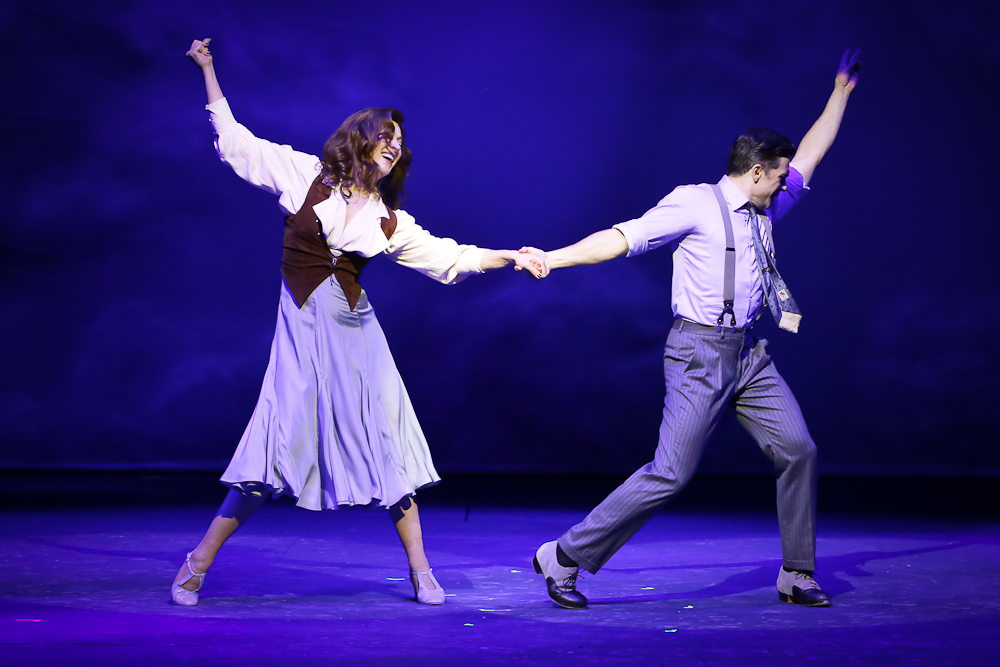 Claudia Raia e Jarbas Homem de Mello no musical Crazy for You (Foto: Ali Karakas)