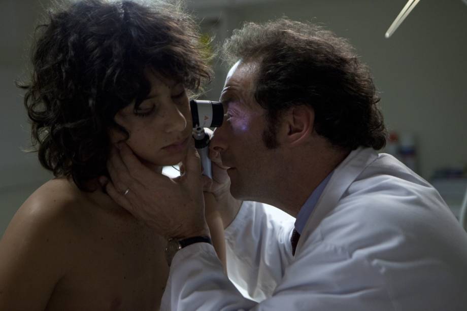 Quentin Challal e Vincent Lindon: o garoto que tem rara doença de pele e seu dermatologista em A Criança da Meia-Noite