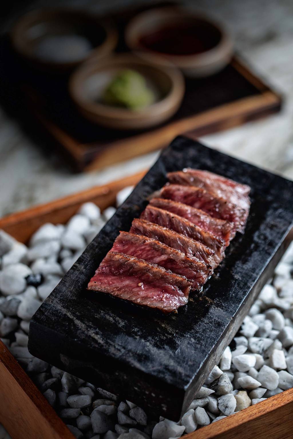 A5 wagyu japonês na pedra _ Makoto _ restaurante/gastronomia A5 wagyu japonês na pedra _ Makoto _ restaurante/gastronomia
