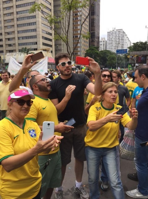 Com Danilo Gentili (Foto: Veja São Paulo)