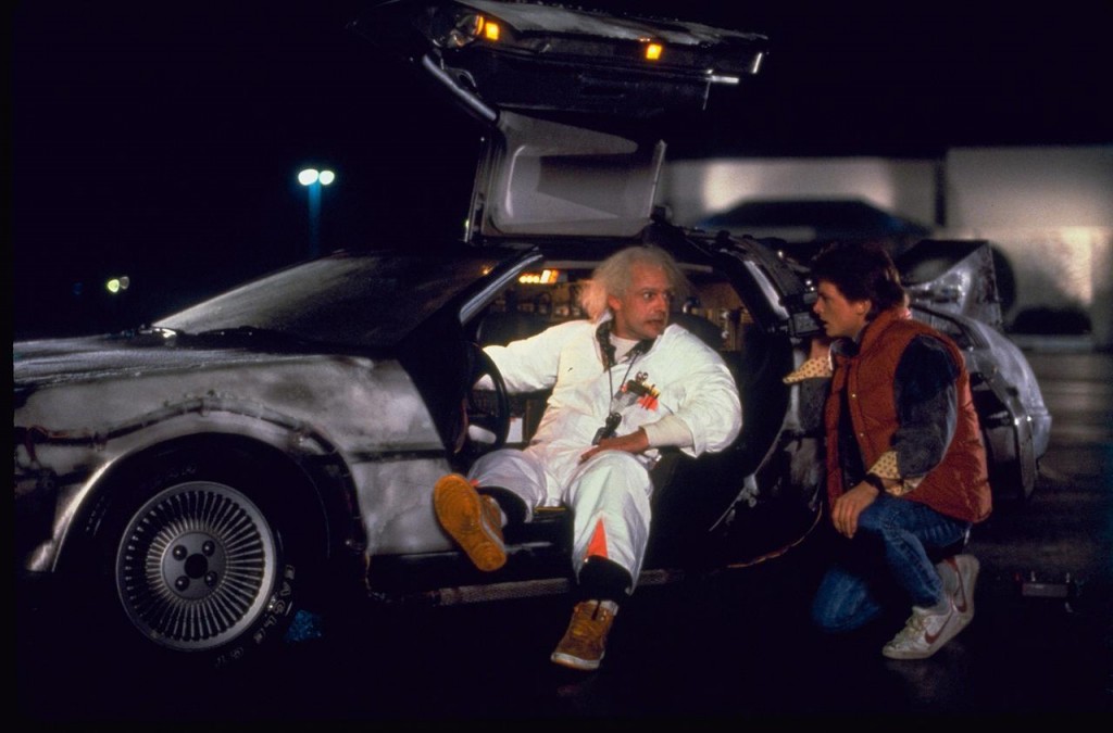 De Volta para o Futuro (1985) – Quem não queria ter um DeLorean que levava Christopher Lloyd e Michael J. Fox em aventuras pelo tempo?  