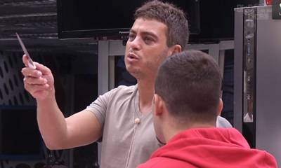 dhomini-contando-que-arrancou-os-dentes-de-um-cachorro-com-um-machado-a-sangue-frio-bbb13