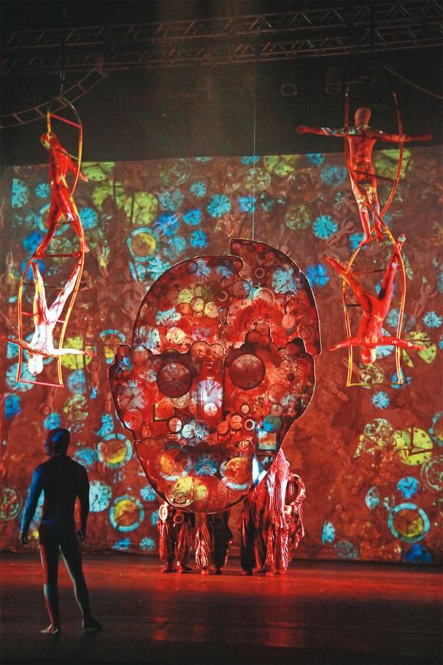 Circo Roda: parceria dos grupos Parlapatões e Piafraus em DNA — Somos Todos Muito Iguais Circo Roda: parceria dos grupos Parlapatões e Piafraus em DNA — Somos Todos Muito Iguais