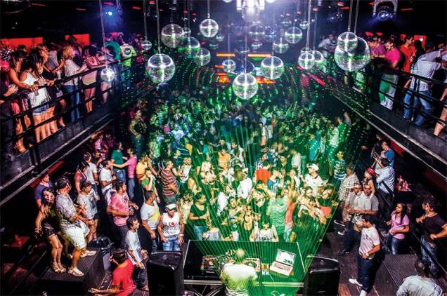 A boate gay Bubu Lounge Disco com decoração repaginada