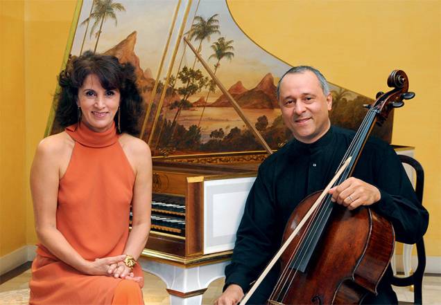 Vinte anos de parceria: Rosana e Meneses tocaram juntos pela primeira vez em 1993, no Mosteiro de São Bento do Rio de Janeiro