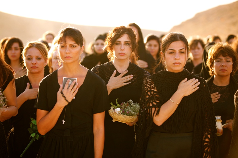 E Agora, Aonde Vamos?: mulheres tentam proteger uma comunidade dos conflitos religiosos