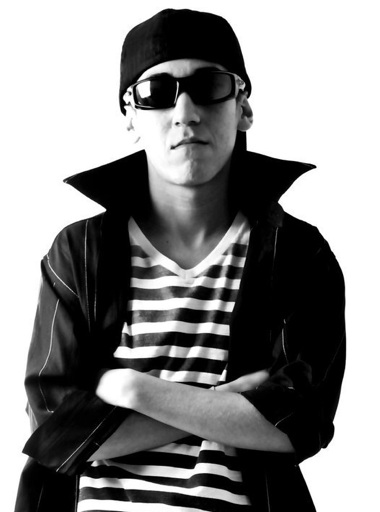 E-cologyk: um dos DJs que se apresentam na balada na Clash