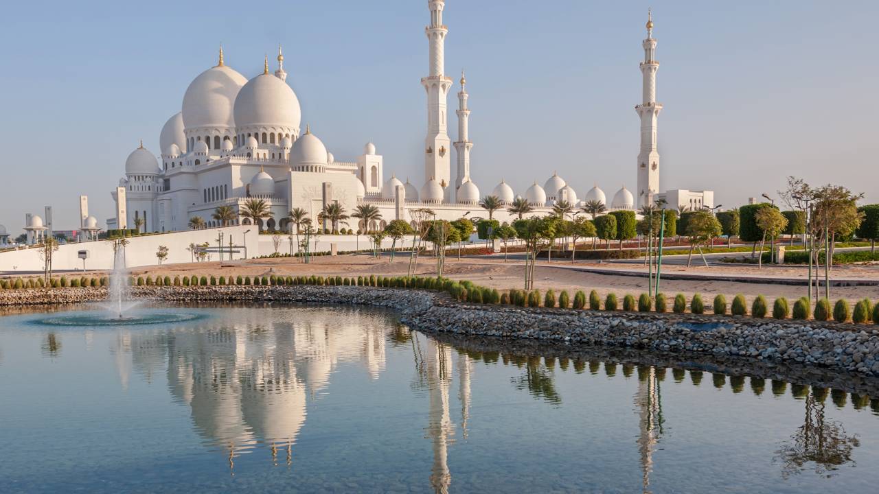 EAU - Abu Dhabi - shutterstock 113500909