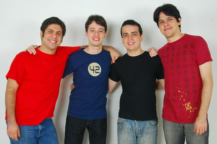 Davi Mansour, Osmar Julio, Rominho Braga, Victor Camejo e Murilo Couto formam o <em>Em Pé na Rede</em>