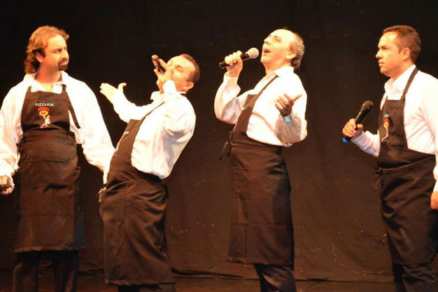 Entre a Pizza e o Motel