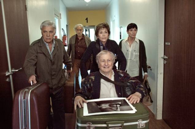 Fita francesa E Se Vivêssemos Todos Juntos?: reflexões ao abordar a amizade de um grupo de idosos Fita francesa E Se Vivêssemos Todos Juntos?: reflexões ao abordar a amizade de um grupo de idosos